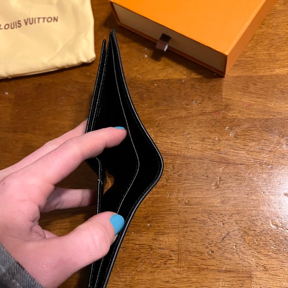 Louis Vuitton mirror image - Picture 4 of 9